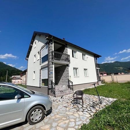 Duca Apartmani 普拉夫 外观 照片