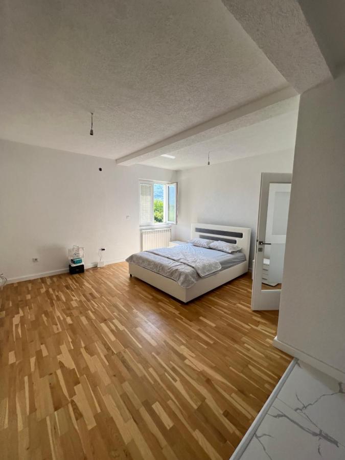 Duca Apartmani 普拉夫 外观 照片