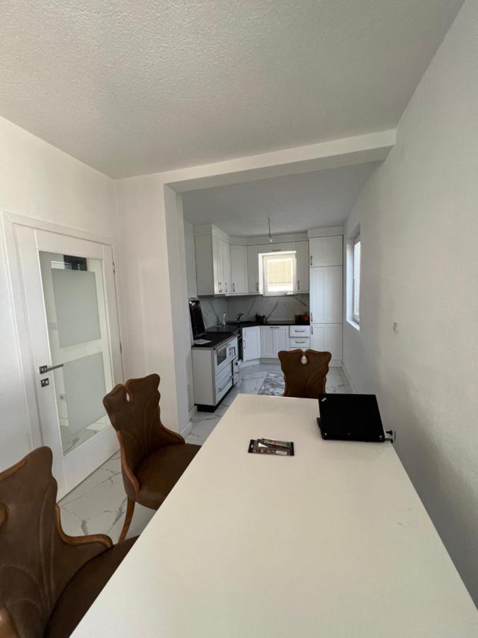 Duca Apartmani 普拉夫 外观 照片